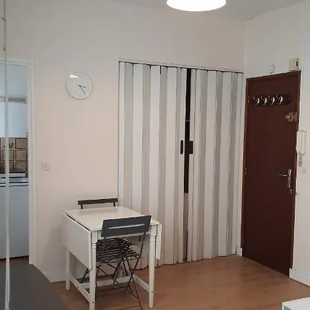 Appartement F2 Meuble Rer B La Place/ Gentilly, Proche 75014, Parking Libre, Cc Vache Noir, Complexe Sportif Raspail Arcueil